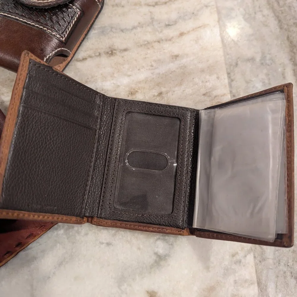 Leather Wallet w / Cow Hide Concho Embellishments & Flip Phone / Tool Case